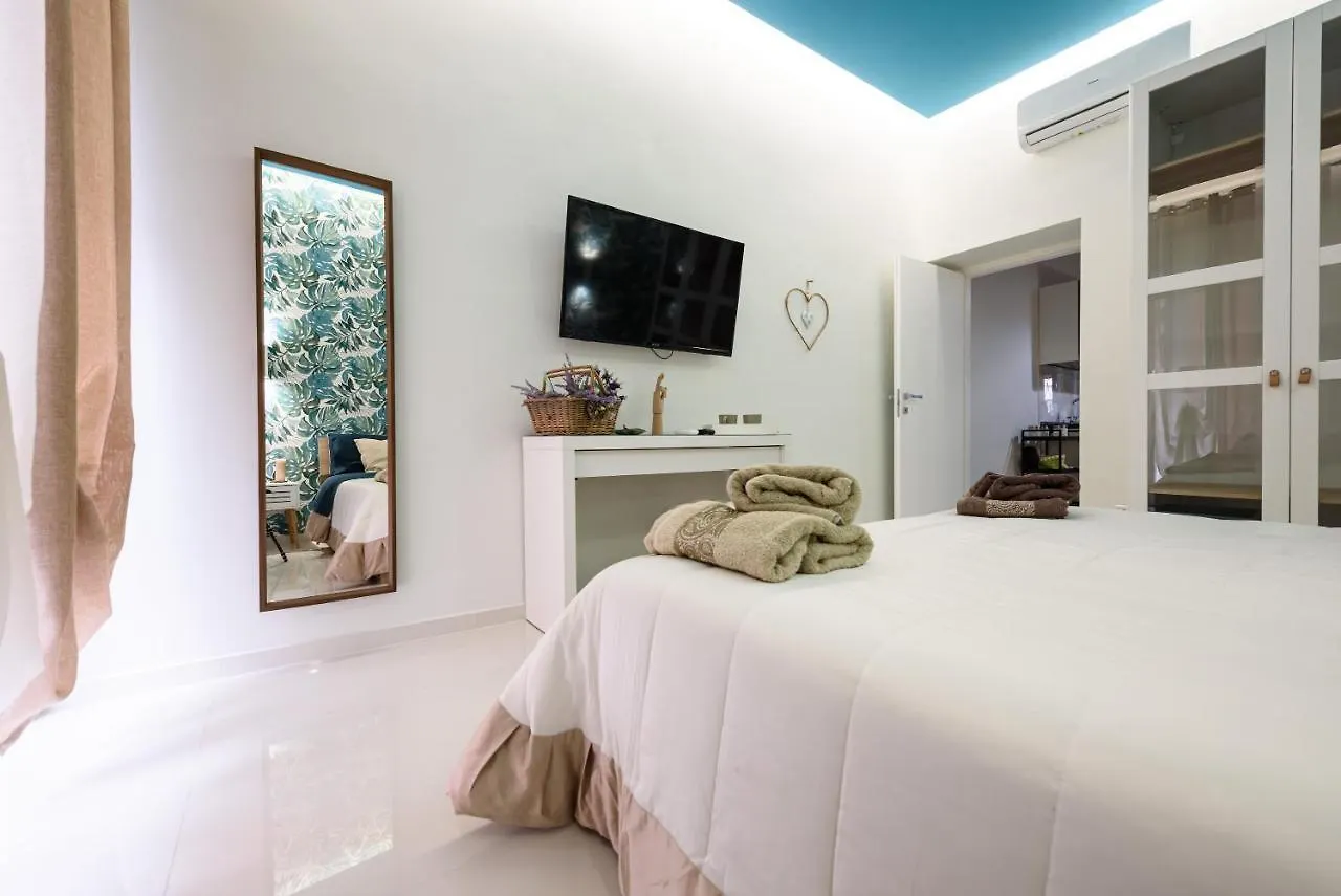 Fermata Duomo Apartment Naples Italy